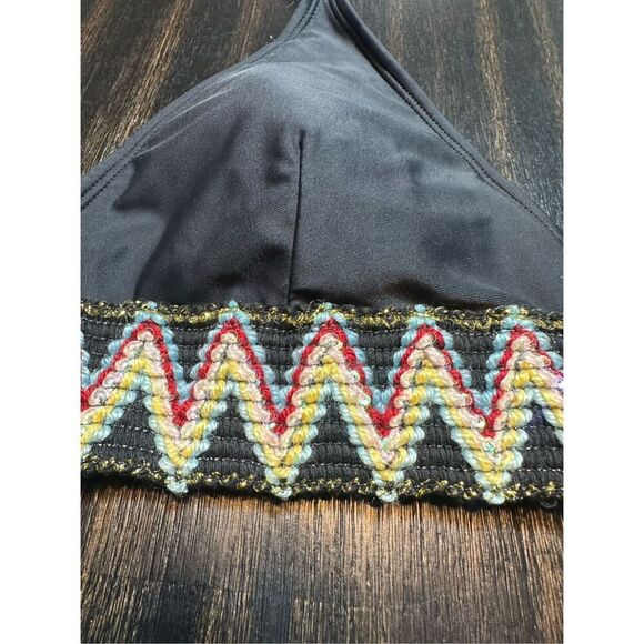 Xhilaration size L black bikini swim top - Picture 3 of 6